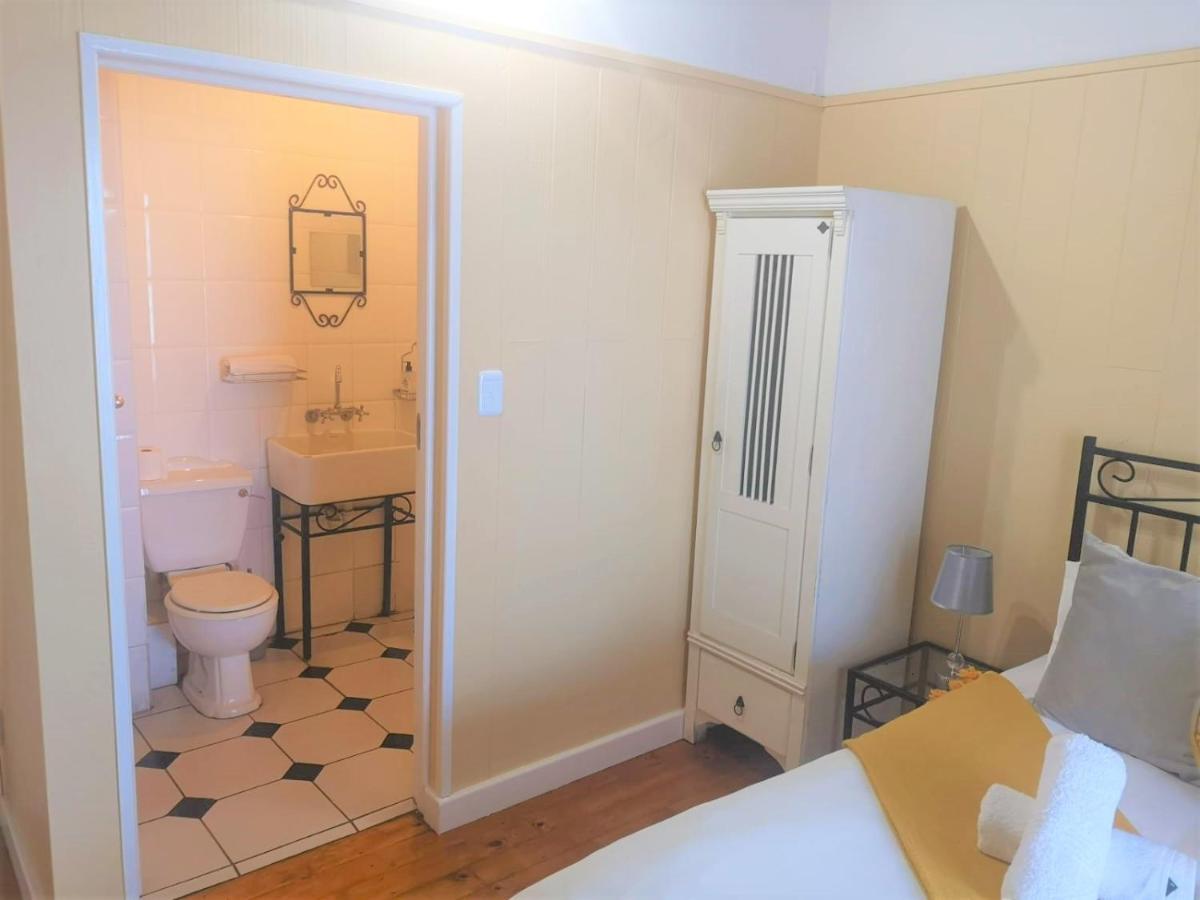 Point Village Guest House 모젤베이 외부 사진